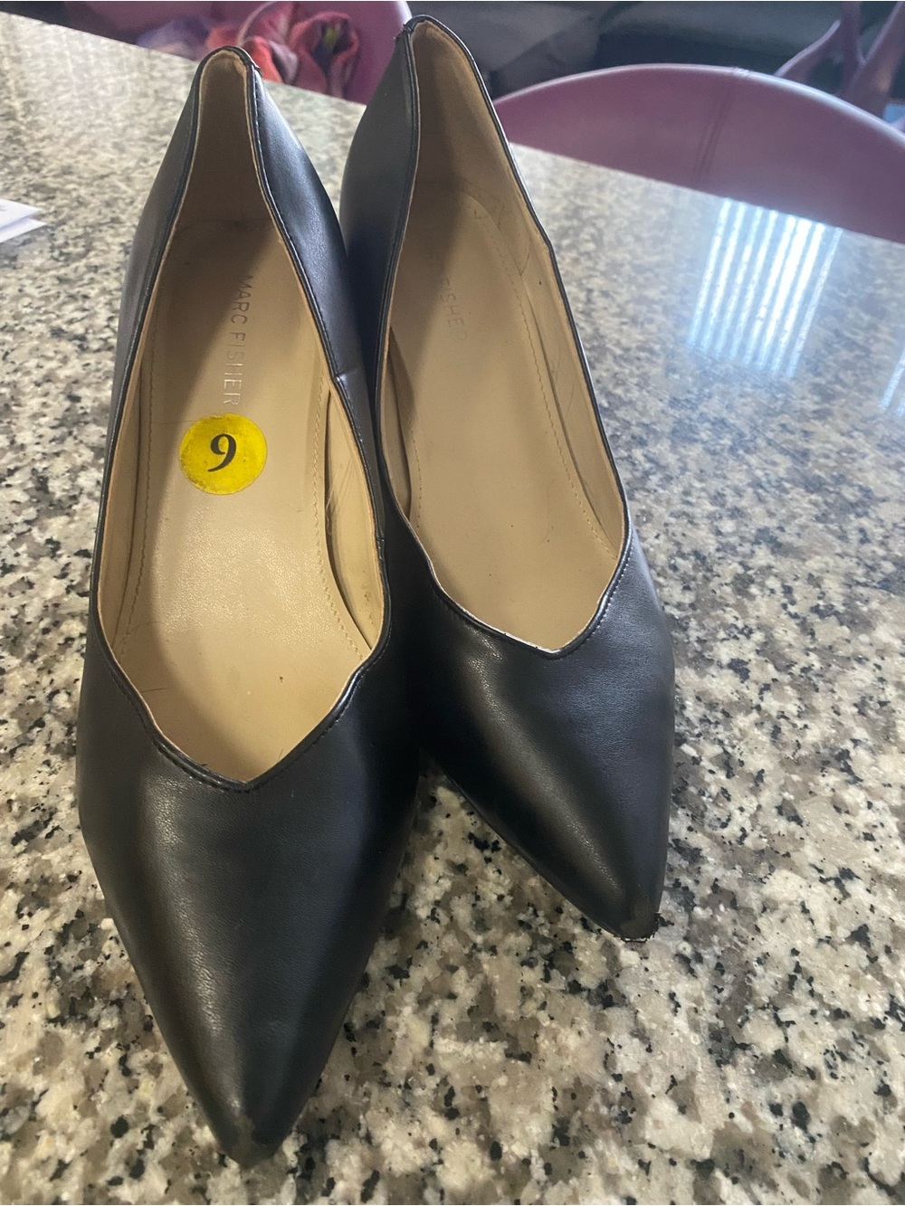Marc Fisher Black Pointed Toe Leather Pumps - Sleek V-Cut Vamp